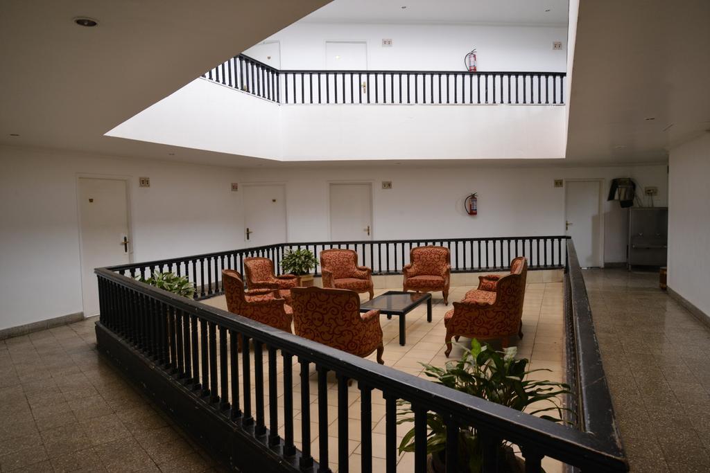 โรงแรมกล สาคร Pimpri-Chinchwad ภายนอก รูปภาพ