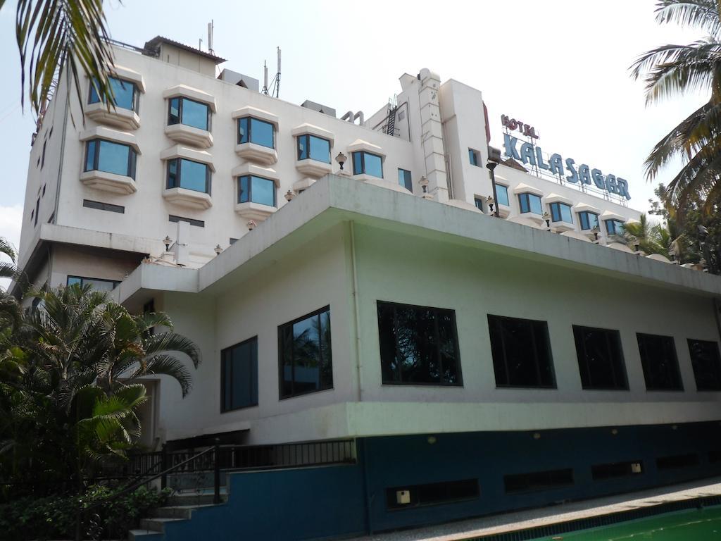 โรงแรมกล สาคร Pimpri-Chinchwad ภายนอก รูปภาพ