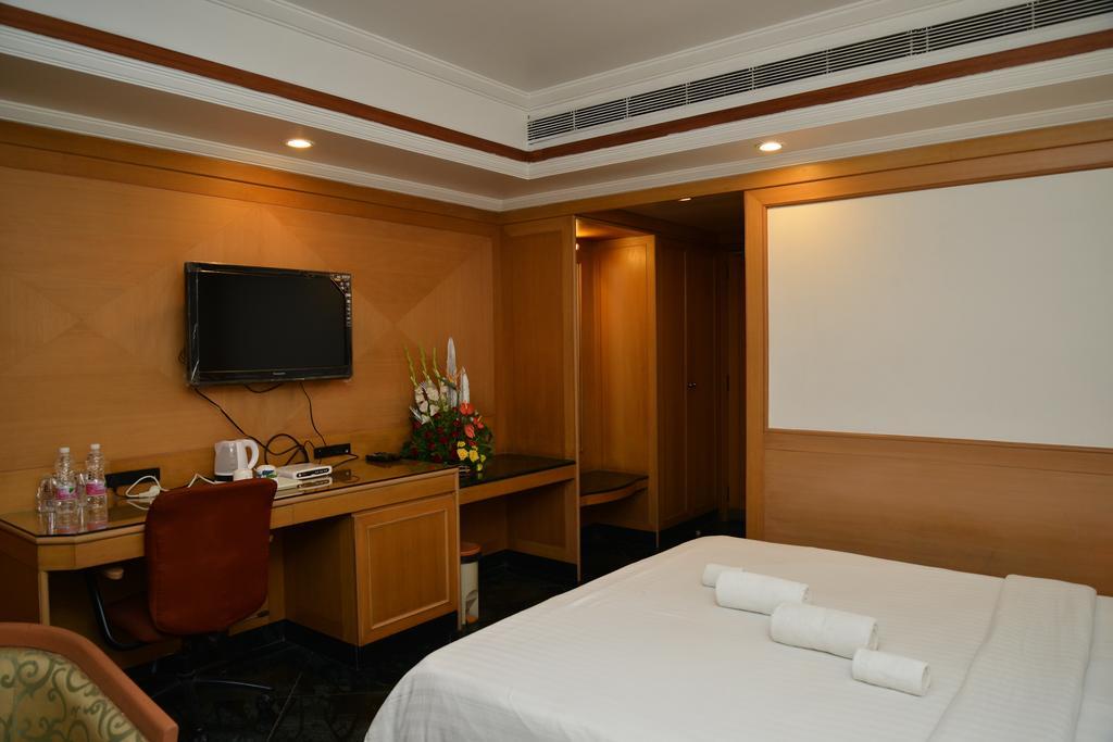 โรงแรมกล สาคร Pimpri-Chinchwad ห้อง รูปภาพ